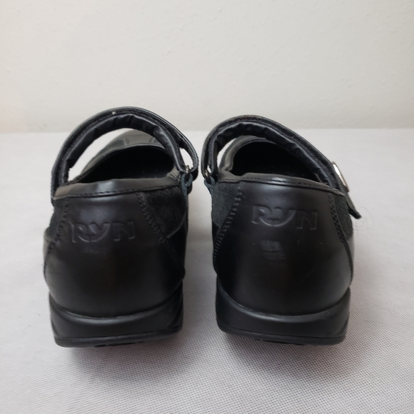Ryn Cindy Walking Shoes Black Sz 7! - Picture 5 of 6